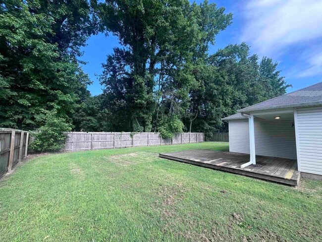 Building Photo - 133 Meadow Dr