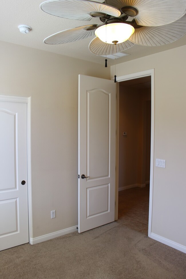 Building Photo - 14910 Via Messina Dr