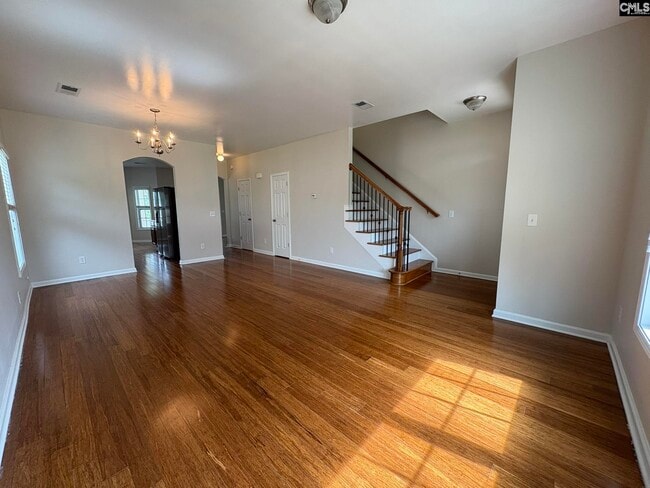 Building Photo - 137 Rossmore Dr