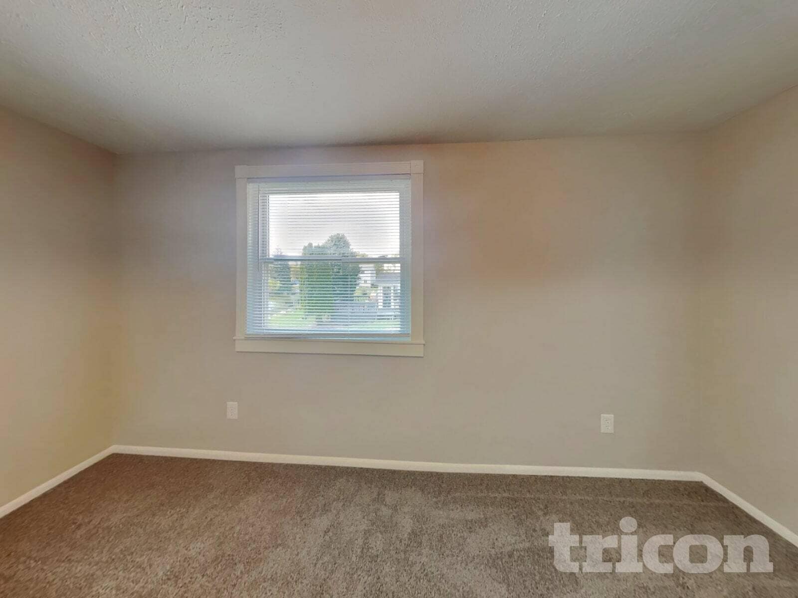 Building Photo - 7819 Cardinal Cove N