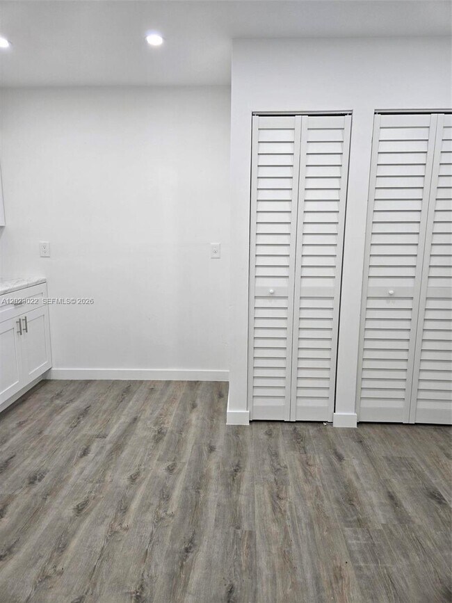 Building Photo - 800 Independence Dr