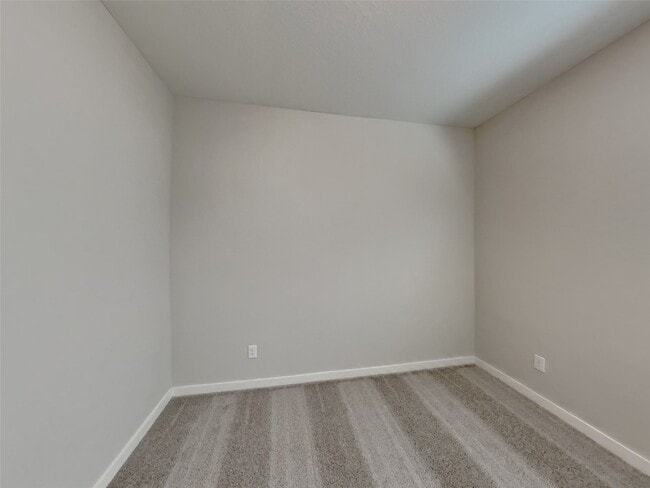 Building Photo - 2411 Foster Hl Rd