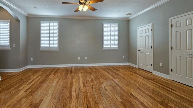 Building Photo - 608 S Matanzas Ave