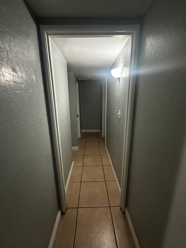 Building Photo - 2504 Reynolds Ave