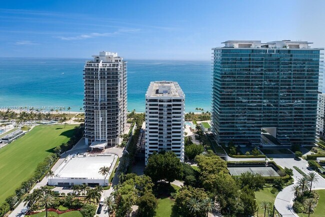 Building Photo - 10205 Collins Ave