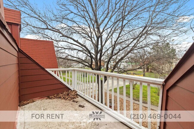 Building Photo - 1618 W Kings Hwy