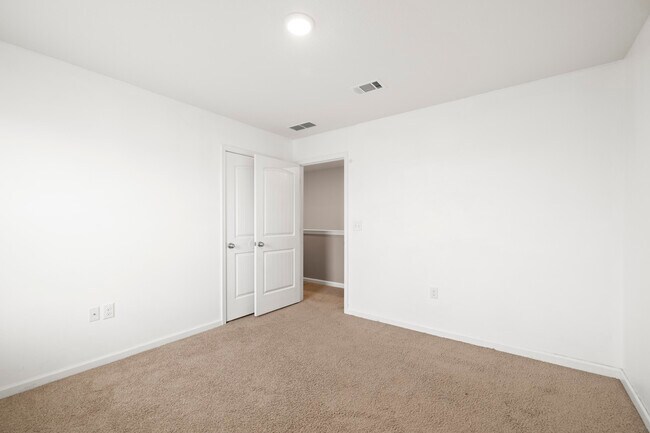 Building Photo - 814 Moorhen Wy