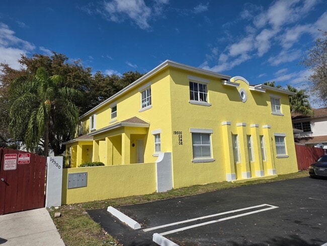 Building Photo - 19504 SW 103rd Ct