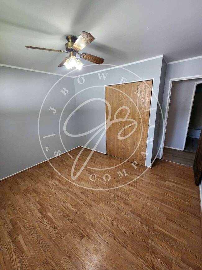 Building Photo - Charming 3-Bedroom Home in Toledo walking ...
