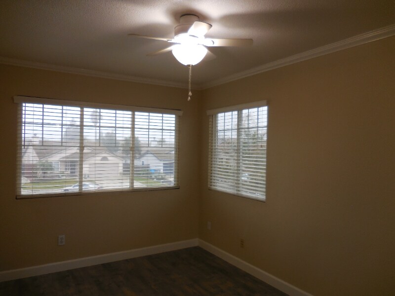 Building Photo - 1048 Freshwater Ct