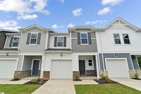 Building Photo - 7 Gramercy Wds Ln