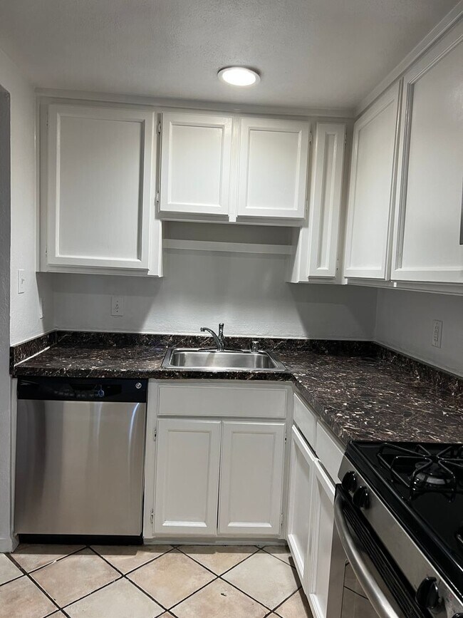 Building Photo - Coming Soon, Beautiful Rancho Cordova Cond...