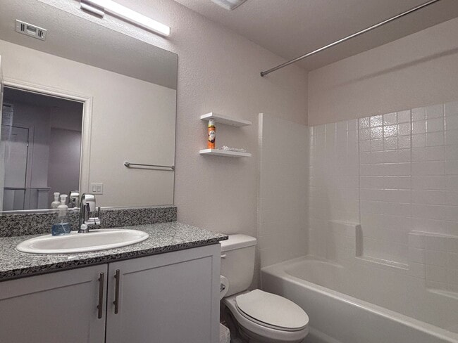 Building Photo - Modern 2024 Townhome in Gated Community with Resort-Style Amenities
