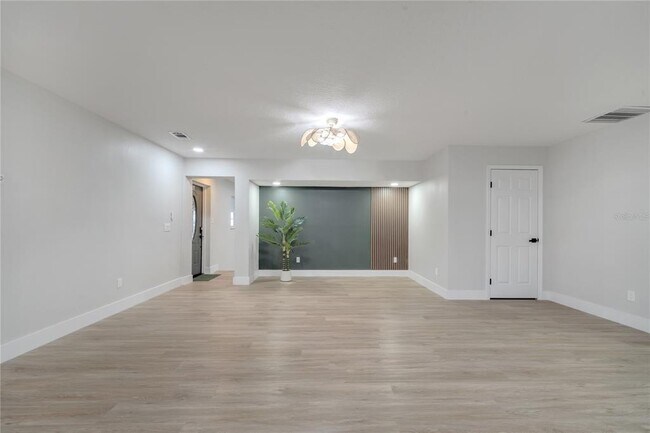 Building Photo - 7043 Carlene Dr