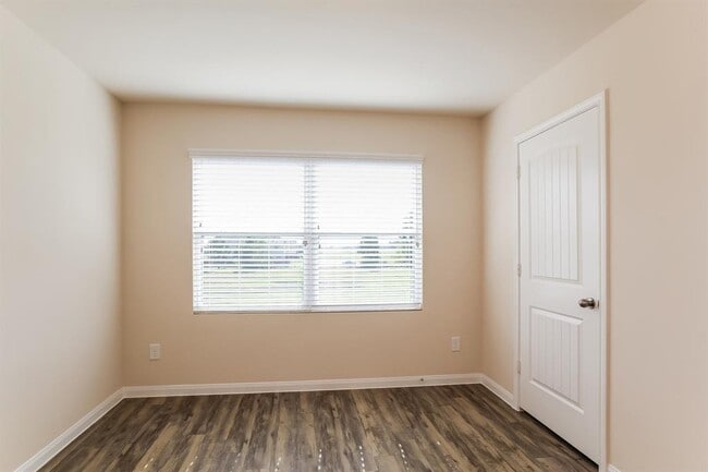 Building Photo - 9622 Franconia Dr