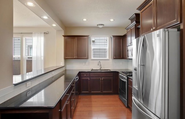 Building Photo - 253 NE Sloane Way