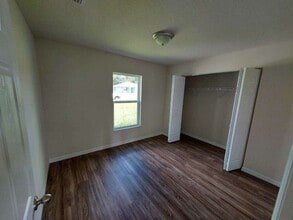 Building Photo - 120 N Cunningham Ave