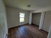 Building Photo - 120 N Cunningham Ave