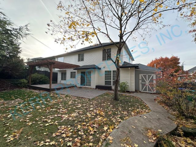 Building Photo - 4287 NE 1st St