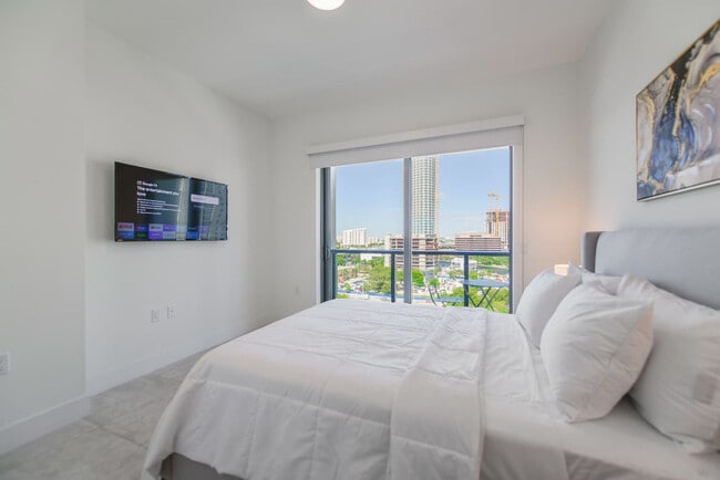 Building Photo - 239 SW 9th St