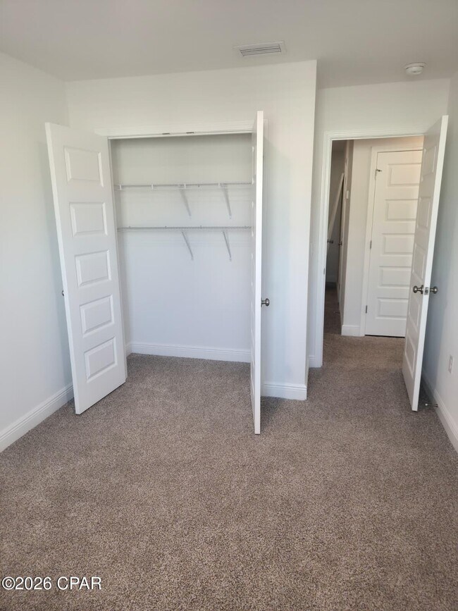 Building Photo - 460 Melrose Wy