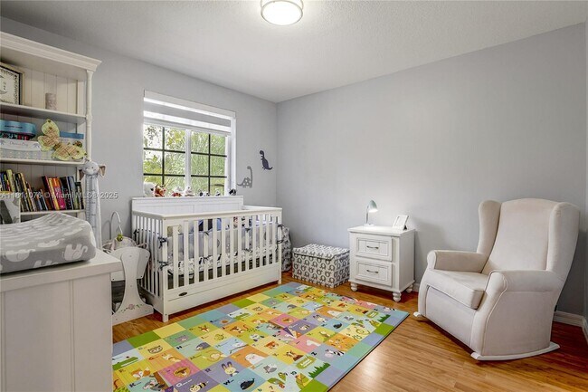 Building Photo - 4322 Fox Ridge Dr