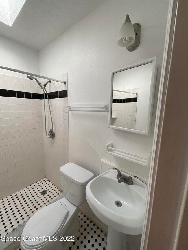 Building Photo - 1460 S Atlantic Ave