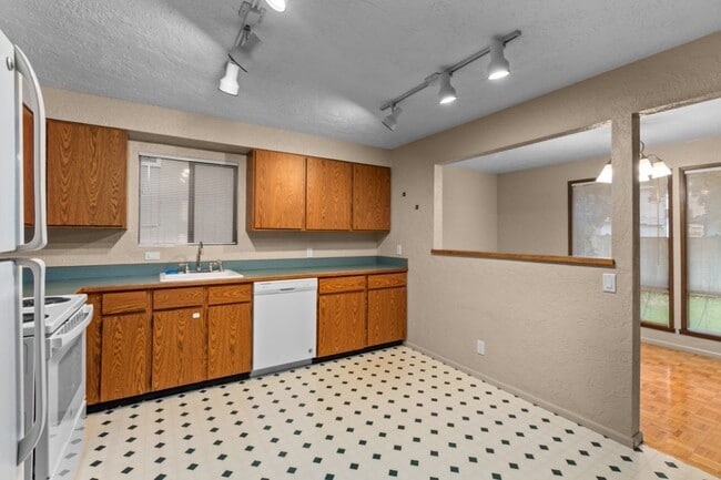 Building Photo - 3Bd/2Ba Seattle House