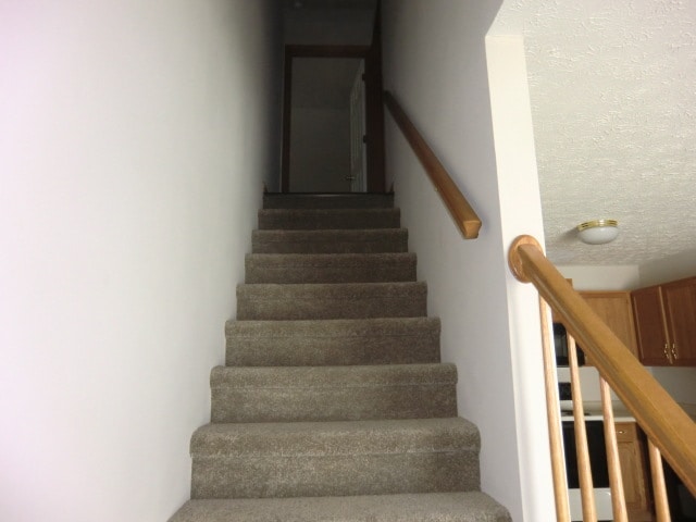 Building Photo - 1751 N Keebler Ave