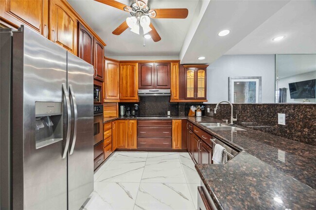 Building Photo - 3292 Holly Hall St