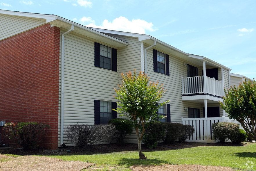 Summer West Apartments 216 Westover Dr Hattiesburg MS 39402