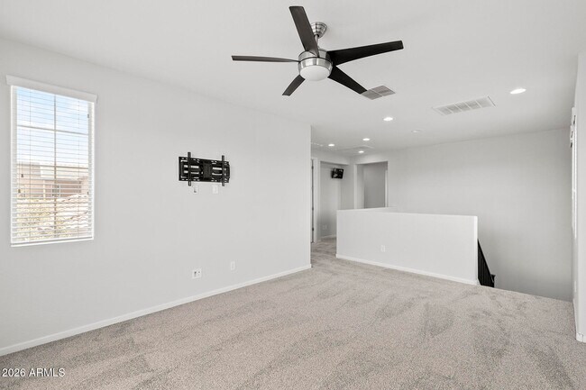 Building Photo - 130 N Bay Dr