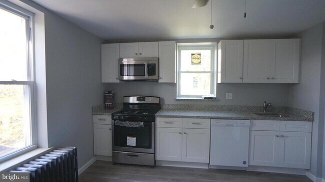 Building Photo - 716 Richey Ave