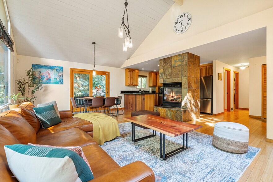 Building Photo - 16441 SE 42nd Pl