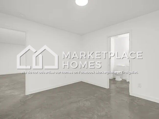 Building Photo - 3532 Christine Rd