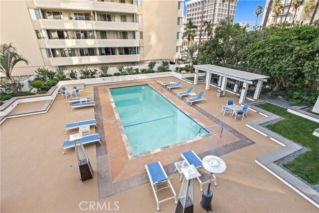 Building Photo - 700 E Ocean Blvd