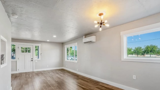 Building Photo - Charming Craftsman-Style Home in Boise 83704 – Move-In Ready!