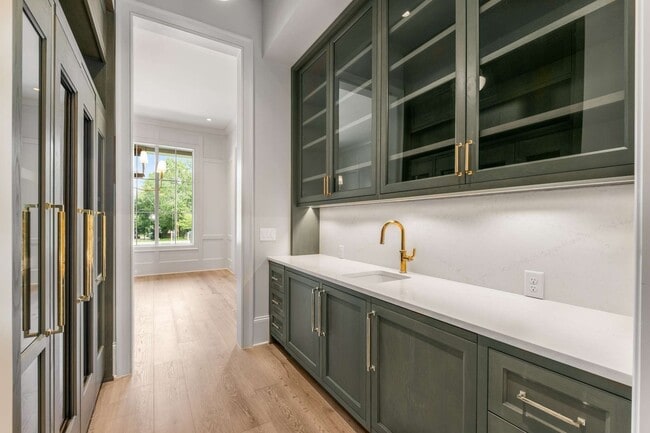 Building Photo - 8115 Devens Dr