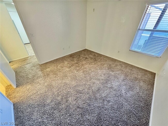 Building Photo - 555 E Silverado Ranch Blvd