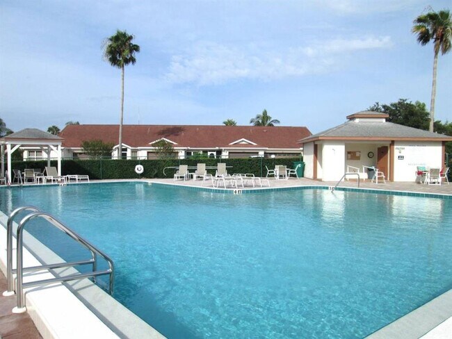 Building Photo - 2725 Terra Ceia Bay Blvd