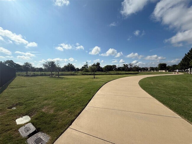 Building Photo - 2205 Arendale Dr