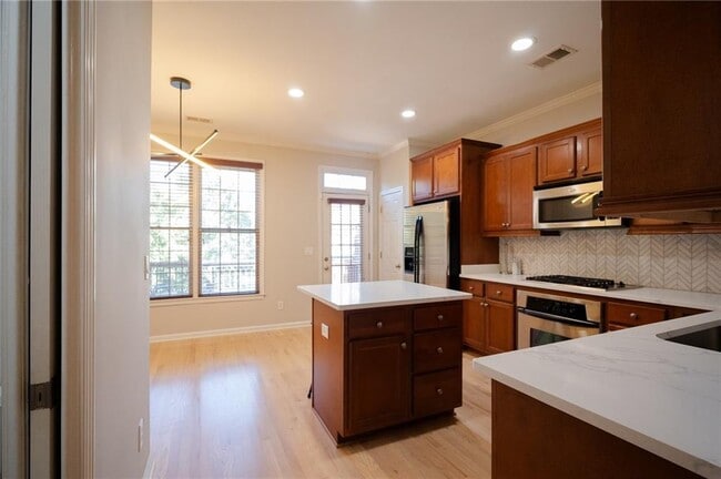 Building Photo - 1207 Discover Green Ln