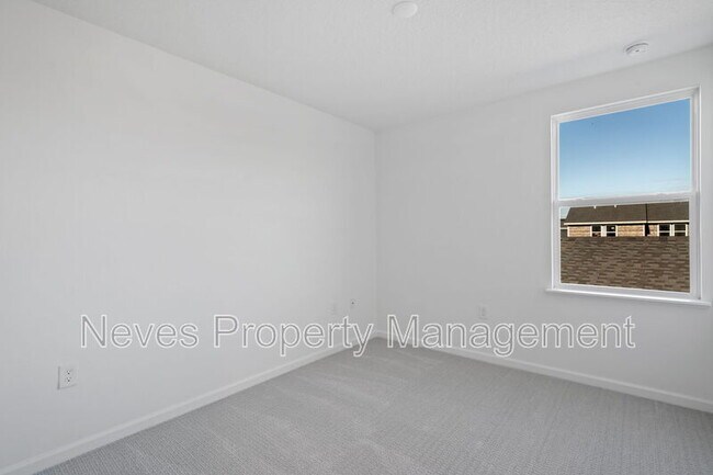 Building Photo - 1601 Pinecliff Dr