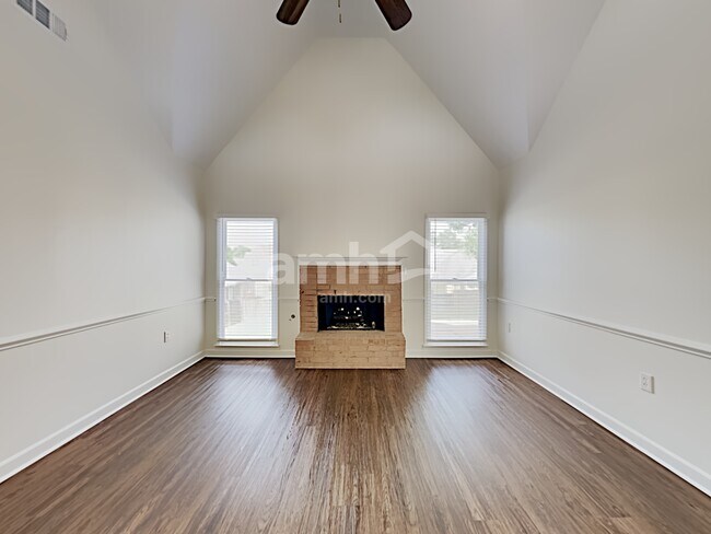 Building Photo - 1838 Oak Springs Dr