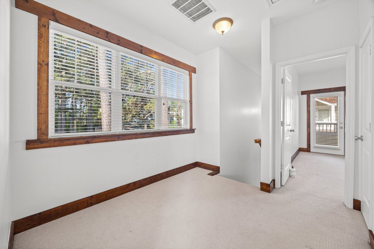 Building Photo - 1733 Matheson Ave