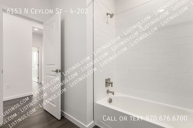 Building Photo - 6153 N Ceylon St