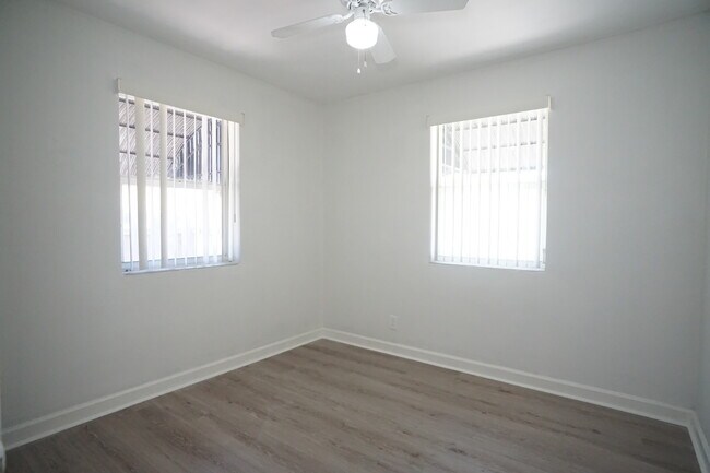 Building Photo - 727 Bunker Rd