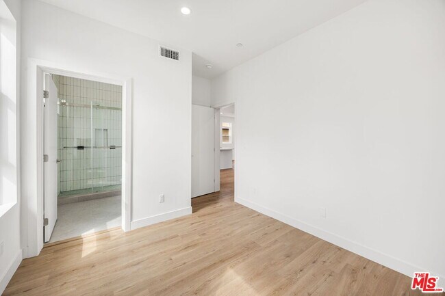 Building Photo - 11253 Hatteras St