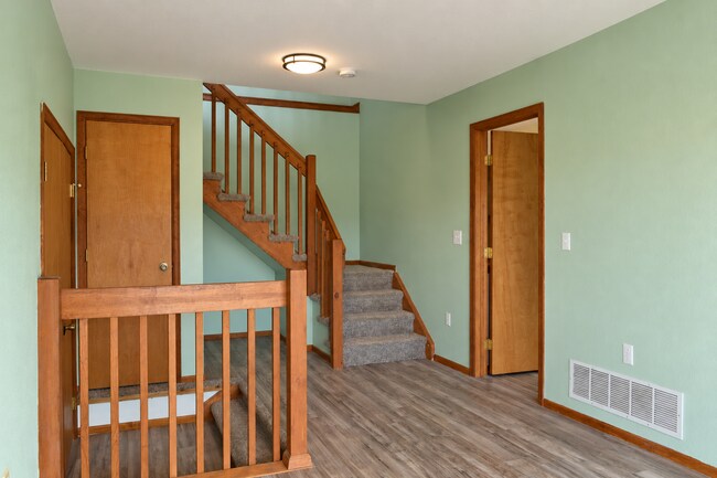 Building Photo - 4555 Sentinel Rock Terrace