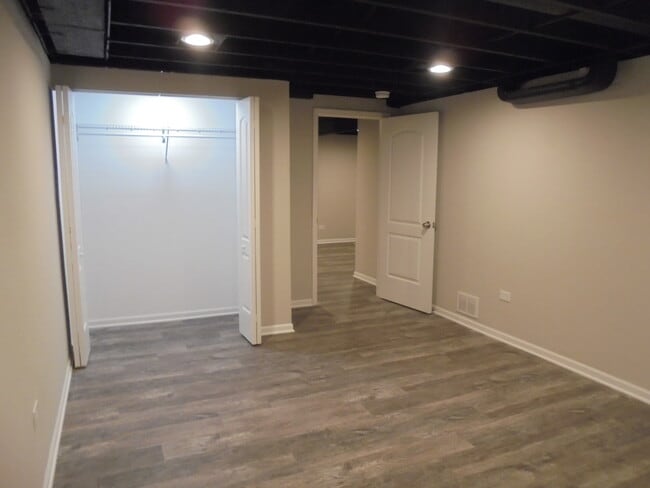 Building Photo - 1808 W Ridgeland Ave